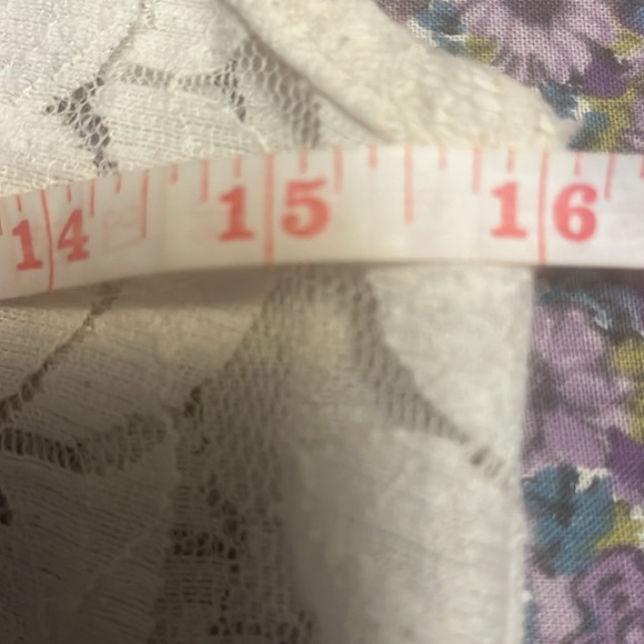 COTTON EXPRESS Women’s Size S Lace White with Diamond Buttons V-Neck Blouse $35 - Picture 11 of 11